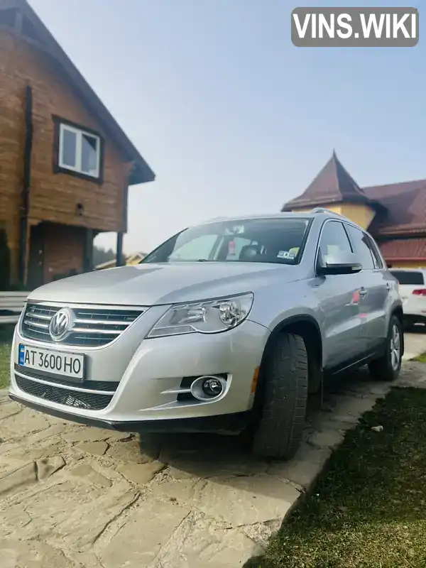 Внедорожник / Кроссовер Volkswagen Tiguan 2010 2 л. Автомат обл. Ивано-Франковская, Яремче - Фото 1/18