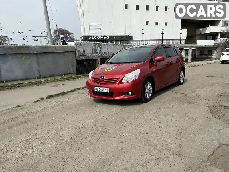 Мінівен Toyota Verso 2011 2 л. Ручна / Механіка обл. Дніпропетровська, Дніпро (Дніпропетровськ) - Фото 1/21