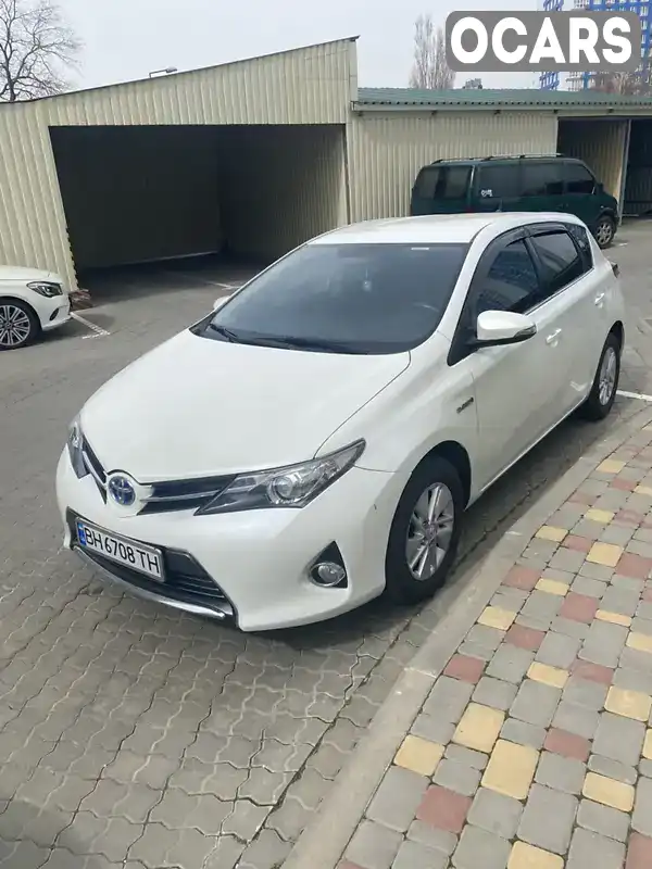 SB1MS3JE20E078178 Toyota Auris 2014 Хетчбек 1.8 л. Фото 2