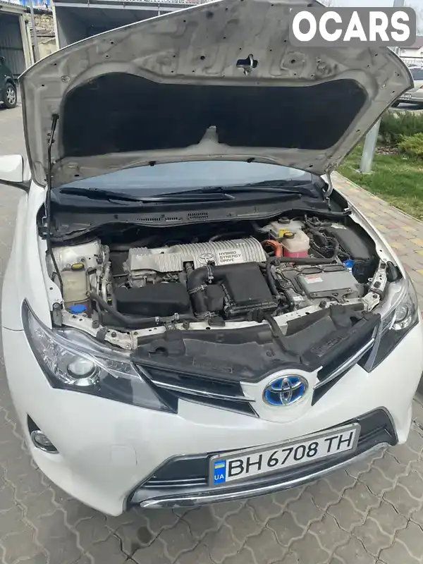 SB1MS3JE20E078178 Toyota Auris 2014 Хетчбек 1.8 л. Фото 3