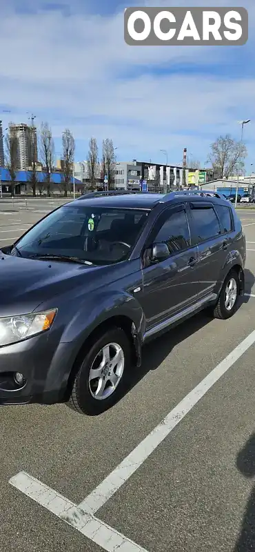 Внедорожник / Кроссовер Mitsubishi Outlander XL 2008 2.36 л. Ручная / Механика обл. Киевская, Киев - Фото 1/21