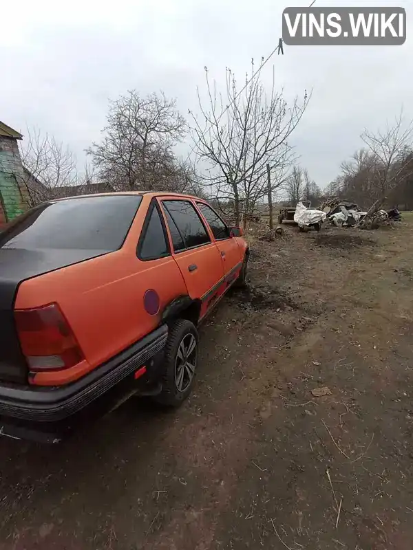 Седан Opel Kadett 1991 1.4 л. Ручна / Механіка обл. Житомирська, Звягель - Фото 1/8