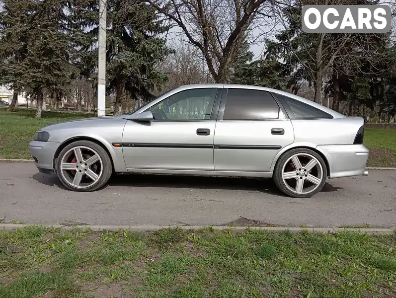 Ліфтбек Opel Vectra 1998 2 л. Ручна / Механіка обл. Харківська, Куп'янськ - Фото 1/15