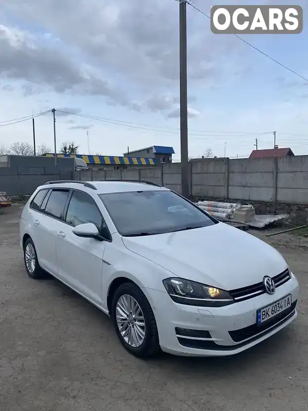 Універсал Volkswagen Golf 2014 1.6 л. Автомат обл. Рівненська, Рокитне - Фото 1/11