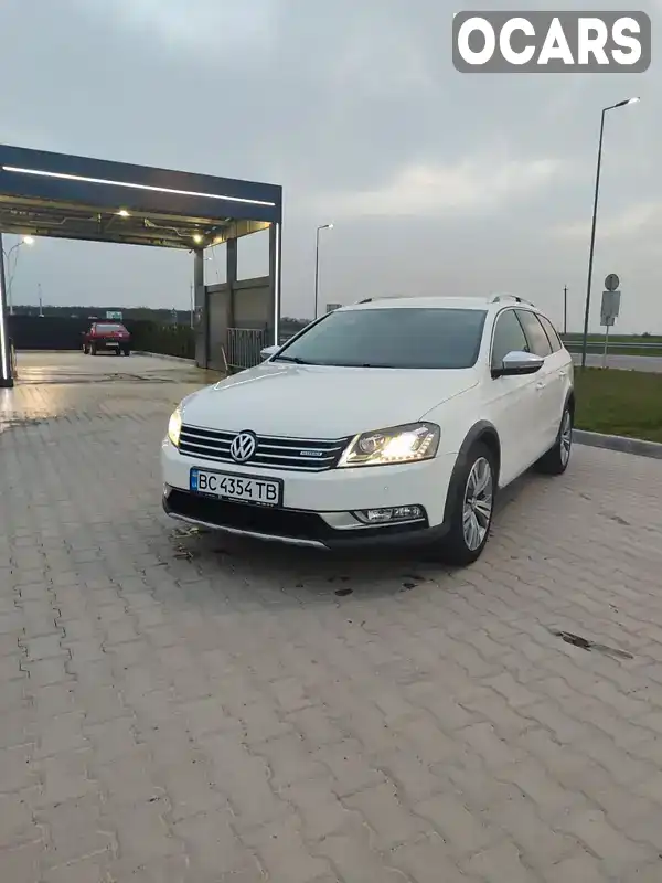 Универсал Volkswagen Passat 2012 1.97 л. Автомат обл. Ровенская, Ровно - Фото 1/21