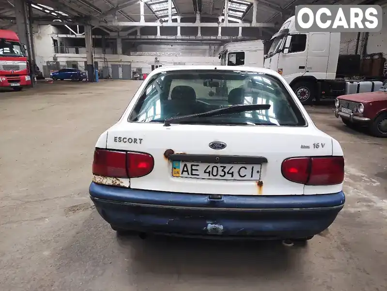 Ліфтбек Ford Escort 1996 null_content л. Ручна / Механіка обл. Дніпропетровська, Дніпро (Дніпропетровськ) - Фото 1/8