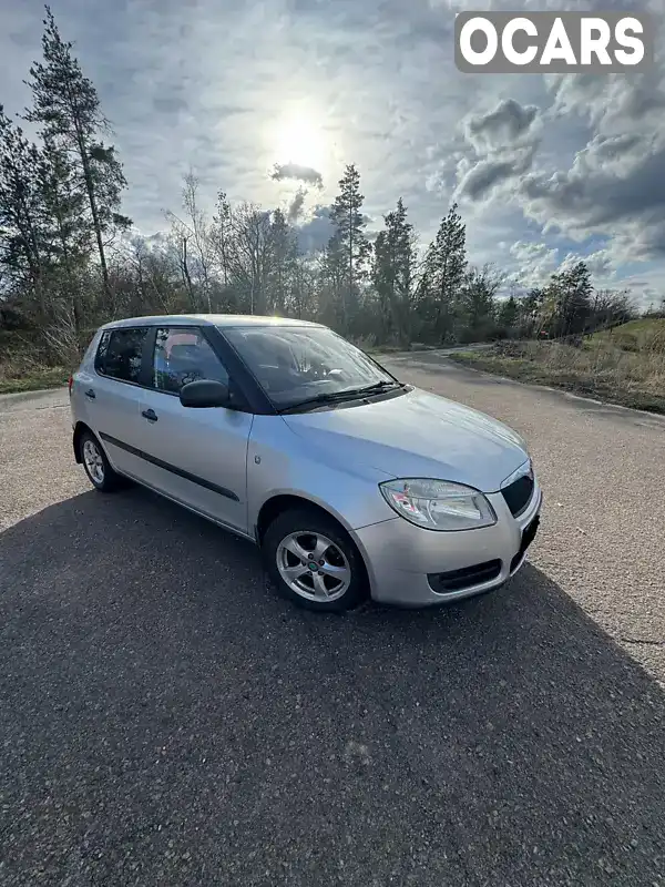 Хетчбек Skoda Fabia 2009 1.2 л. Ручна / Механіка обл. Київська, Бориспіль - Фото 1/11