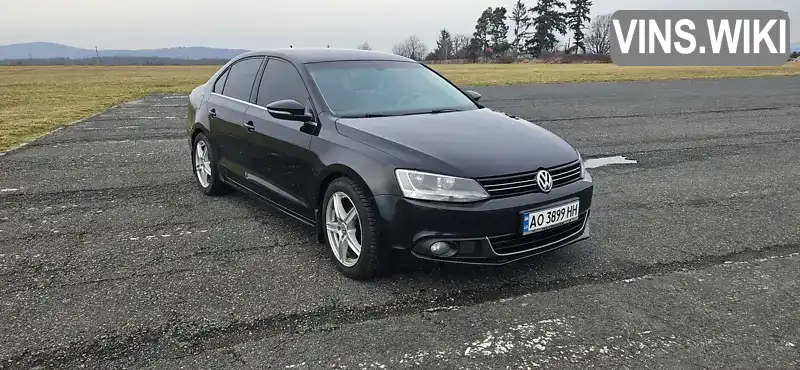 Седан Volkswagen Jetta 2011 1.97 л. Автомат обл. Закарпатська, Ужгород - Фото 1/15