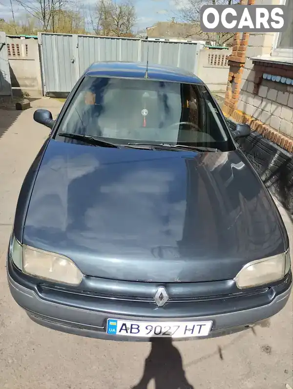 Лифтбек Renault Safrane 1993 2.2 л. Ручная / Механика обл. Винницкая, Калиновка - Фото 1/5