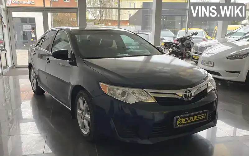 Седан Toyota Camry 2014 2.5 л. Автомат обл. Львівська, Червоноград - Фото 1/21