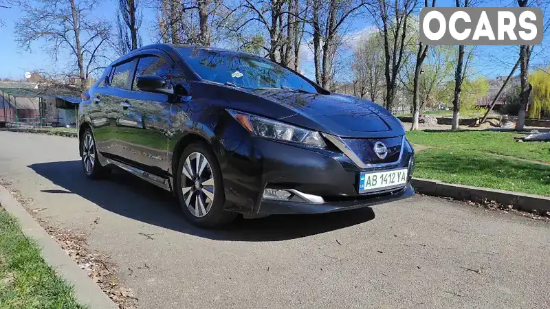 Хэтчбек Nissan Leaf 2018 null_content л. обл. Винницкая, Жмеринка - Фото 1/20