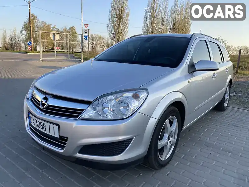 Універсал Opel Astra 2008 1.69 л. Ручна / Механіка обл. Черкаська, Черкаси - Фото 1/21