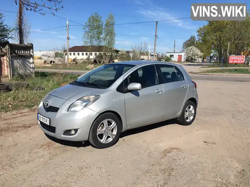 Хетчбек Toyota Yaris 2010 1.33 л. Автомат обл. Вінницька, Вінниця - Фото 1/17