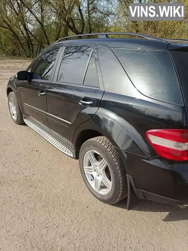 Позашляховик / Кросовер Mercedes-Benz M-Class 2006 3.5 л. Автомат обл. Харківська, Харків - Фото 1/8