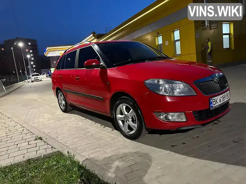 Универсал Skoda Fabia 2011 1.2 л. обл. Ровенская, Ровно - Фото 1/21