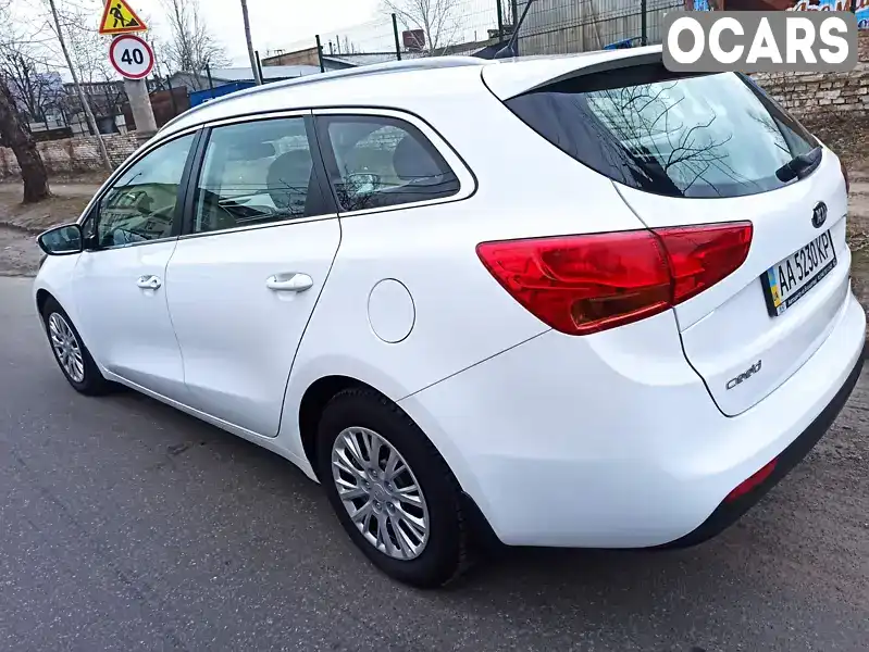 U5YHN816AGL172168 Kia Ceed 2016 Универсал 1.58 л. Фото 4