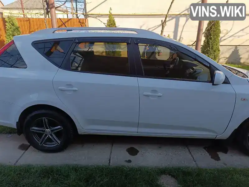 Универсал Kia Ceed 2011 1.6 л. Ручная / Механика обл. Закарпатская, Виноградов - Фото 1/17