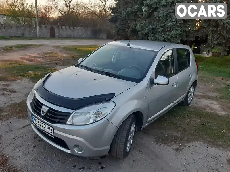 Хэтчбек Dacia Sandero 2011 1.6 л. обл. Полтавская, Лубны - Фото 1/21