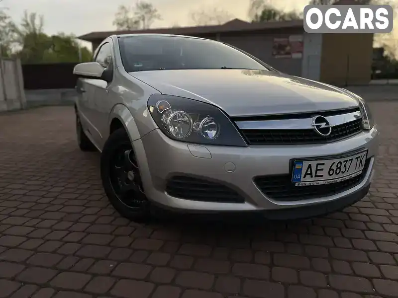 Купе Opel Astra 2009 1.36 л. Ручна / Механіка обл. Дніпропетровська, location.city.karnaukhivka - Фото 1/10