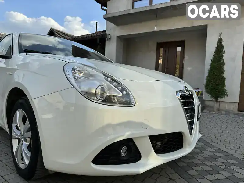 Хетчбек Alfa Romeo Giulietta 2013 1.37 л. Автомат обл. Тернопільська, Тернопіль - Фото 1/21