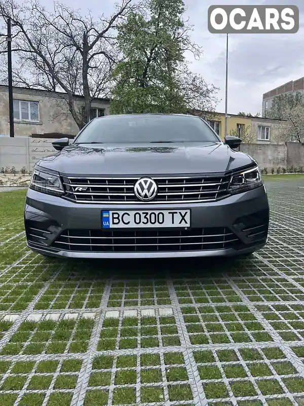 1VWDT7A32HC047337 Volkswagen Passat 2017 Седан 1.8 л. Фото 2