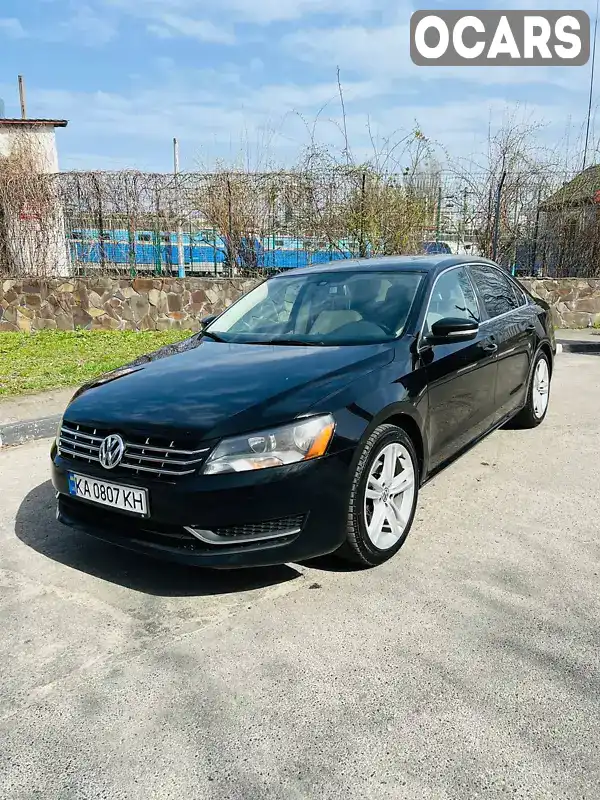 Седан Volkswagen Passat 2014 1.8 л. Автомат обл. Київська, Київ - Фото 1/9