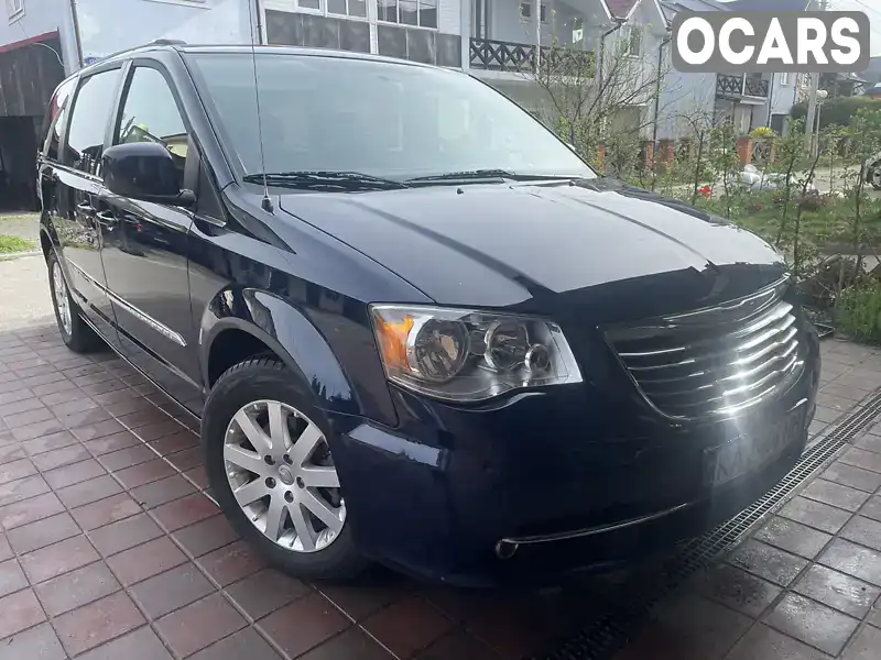 Минивэн Chrysler Town & Country 2015 3.61 л. Автомат обл. Киевская, Киев - Фото 1/21