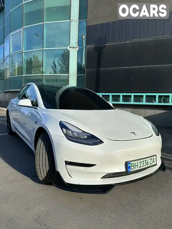 5YJ3E1EA0JF030950 Tesla Model 3 2018 Седан  Фото 2