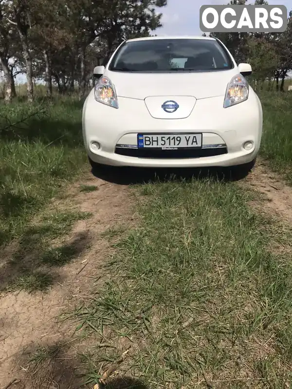 Хэтчбек Nissan Leaf 2015 null_content л. обл. Николаевская, Николаев - Фото 1/12