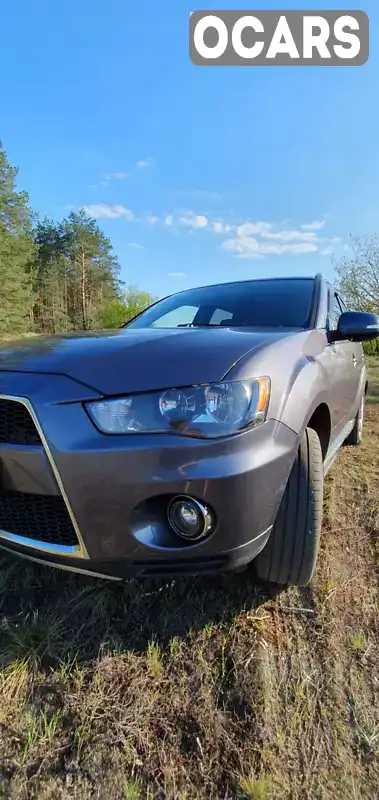 Внедорожник / Кроссовер Mitsubishi Outlander 2010 2 л. Ручная / Механика обл. Черкасская, Чигирин - Фото 1/21