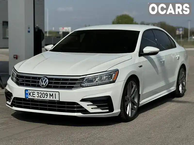 Седан Volkswagen Passat 2018 2 л. Автомат обл. Днепропетровская, Днепр (Днепропетровск) - Фото 1/21