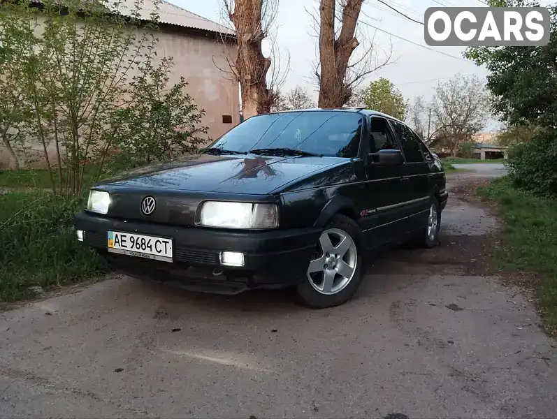 WVWZZZ31ZJE032203 Volkswagen Passat 1988 Седан 1.8 л. Фото 2