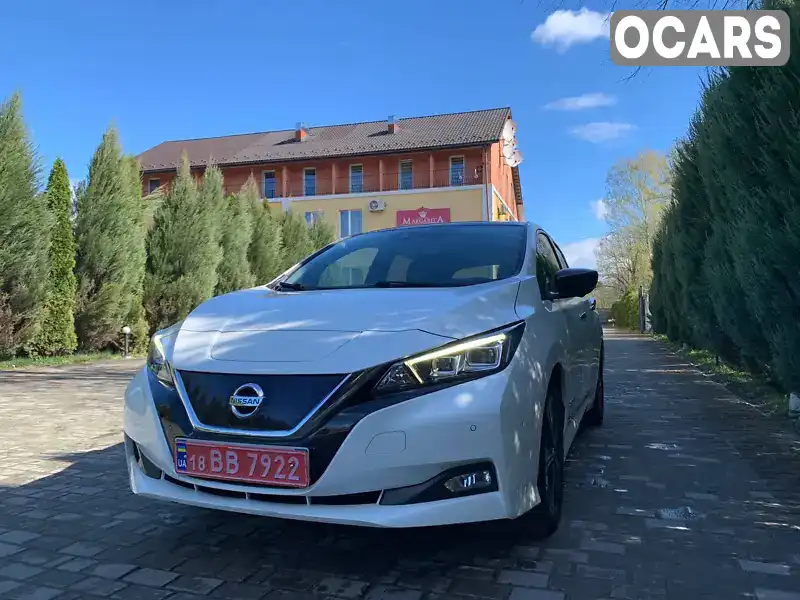 Хетчбек Nissan Leaf 2018 null_content л. Автомат обл. Львівська, Самбір - Фото 1/21