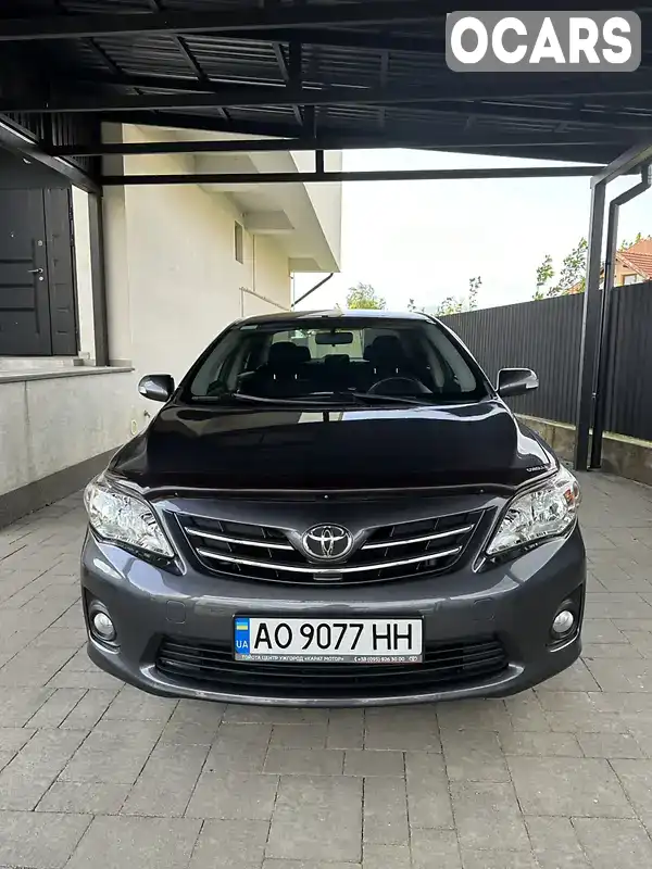 Седан Toyota Corolla 2012 1.6 л. Ручна / Механіка обл. Закарпатська, Ужгород - Фото 1/15