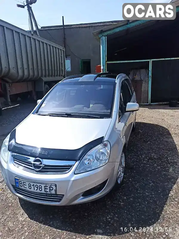 W0L0AHM75A2023947 Opel Zafira 2010 Мінівен 1.7 л. Фото 4