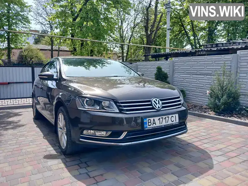 Седан Volkswagen Passat 2013 1.97 л. Автомат обл. Кировоградская, Александрия - Фото 1/21