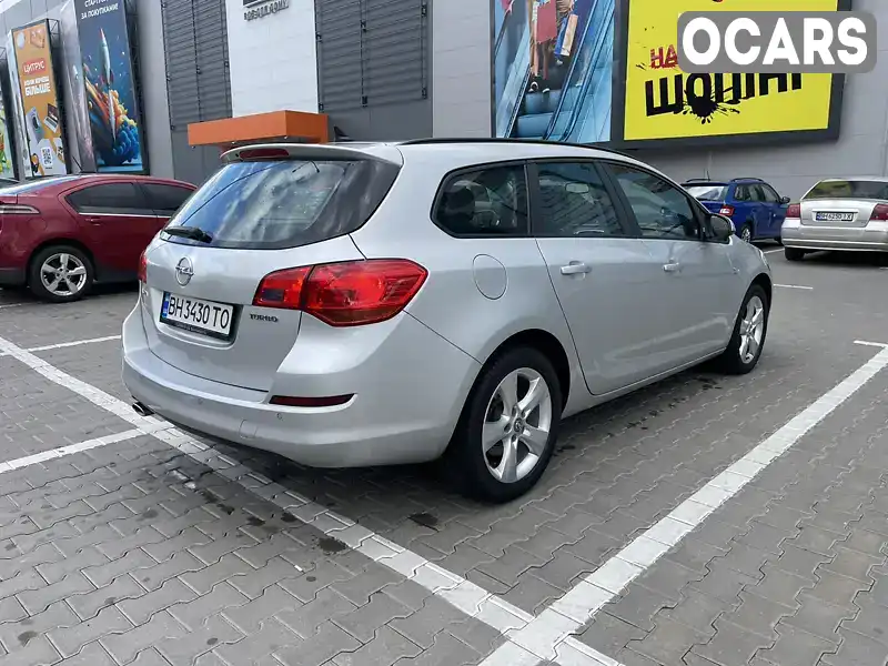 W0LPD8EJ1B8030114 Opel Astra 2010 Универсал 1.61 л. Фото 3