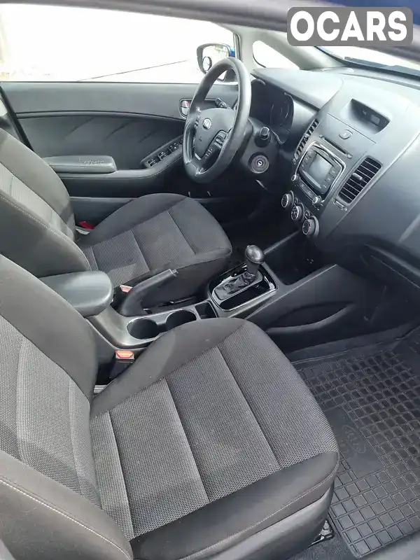 3KPFK4A72JE264269 Kia Forte 2018 Седан 2 л. Фото 3