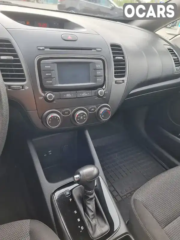 3KPFK4A72JE264269 Kia Forte 2018 Седан 2 л. Фото 6