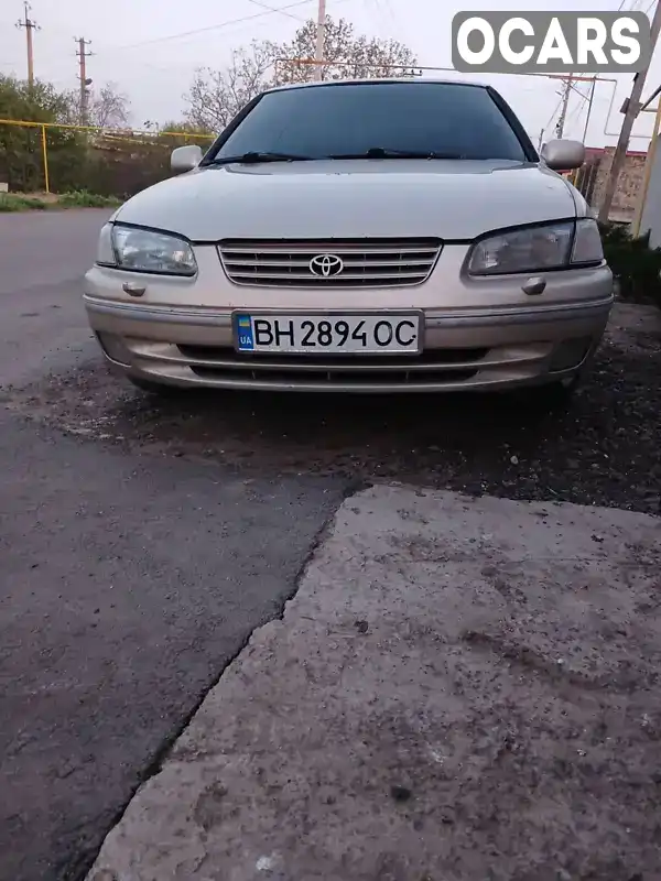 JT153SV2000039937 Toyota Camry 1998 Седан  Фото 1