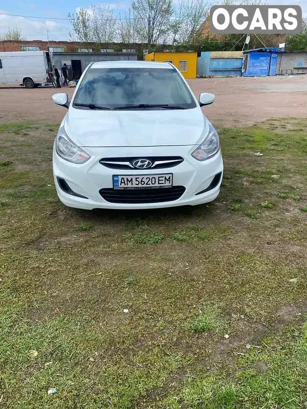 Хэтчбек Hyundai Accent 2013 1.6 л. Автомат обл. Житомирская, Черняхов - Фото 1/13