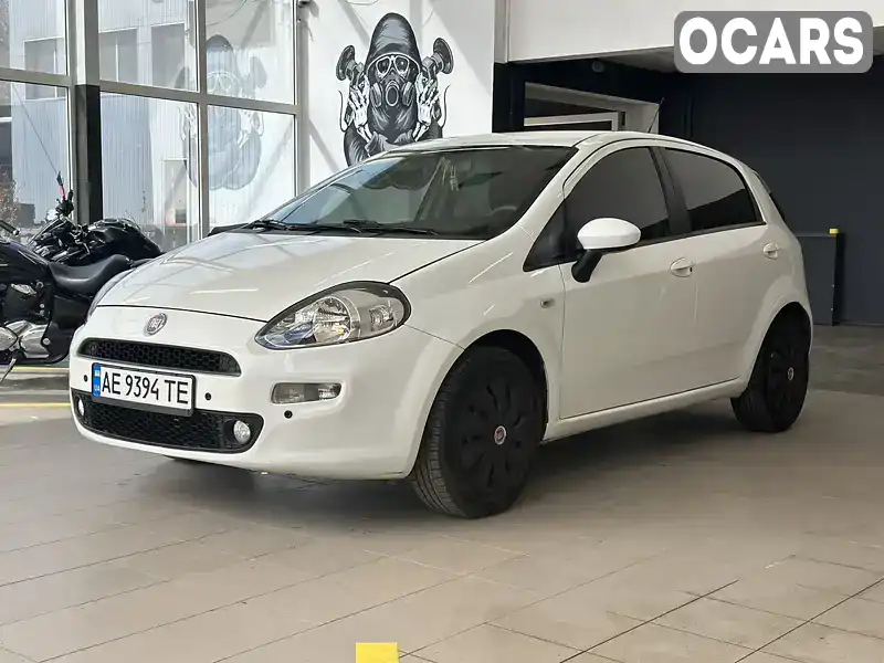 Хетчбек Fiat Grande Punto 2012 1.4 л. Робот обл. Дніпропетровська, Дніпро (Дніпропетровськ) - Фото 1/21