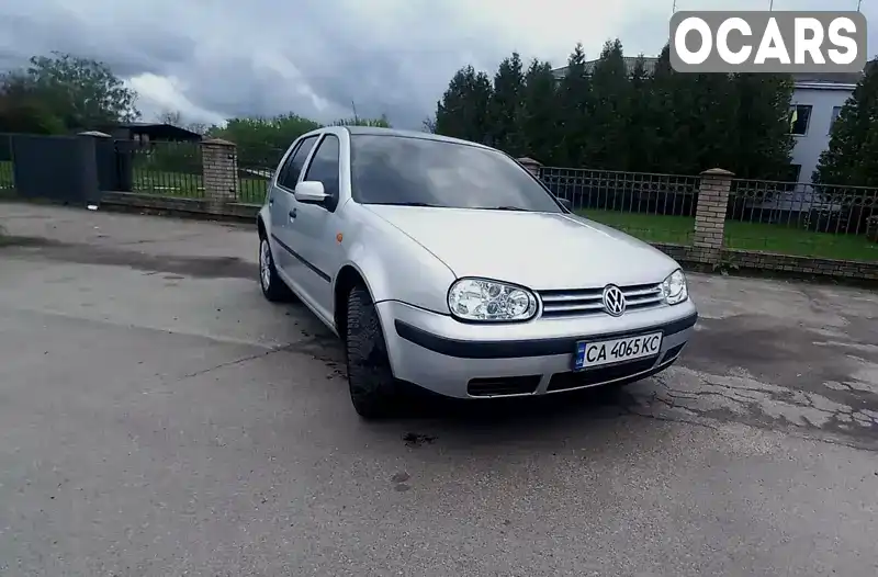 Хетчбек Volkswagen Golf 1998 1.6 л. Автомат обл. Черкаська, Корсунь-Шевченківський - Фото 1/16