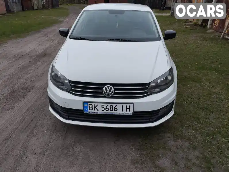 Седан Volkswagen Polo 2017 1.6 л. Ручна / Механіка обл. Рівненська, Рівне - Фото 1/9