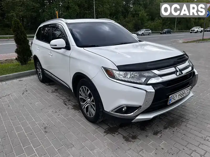 JA4AZ3A36HZ009954 Mitsubishi Outlander 2016 Позашляховик / Кросовер 2.4 л. Фото 2