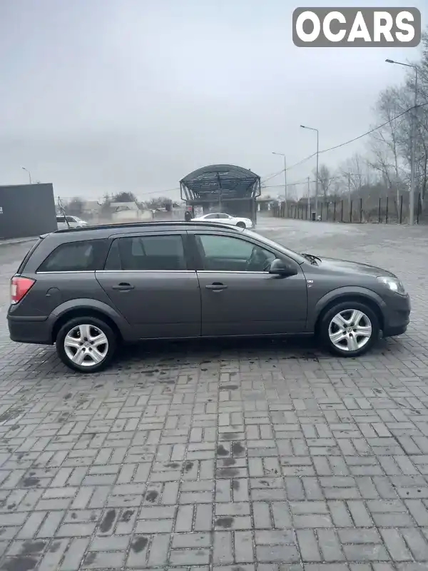 W0L0AHL35A2061933 Opel Astra 2010 Універсал 1.6 л. Фото 6