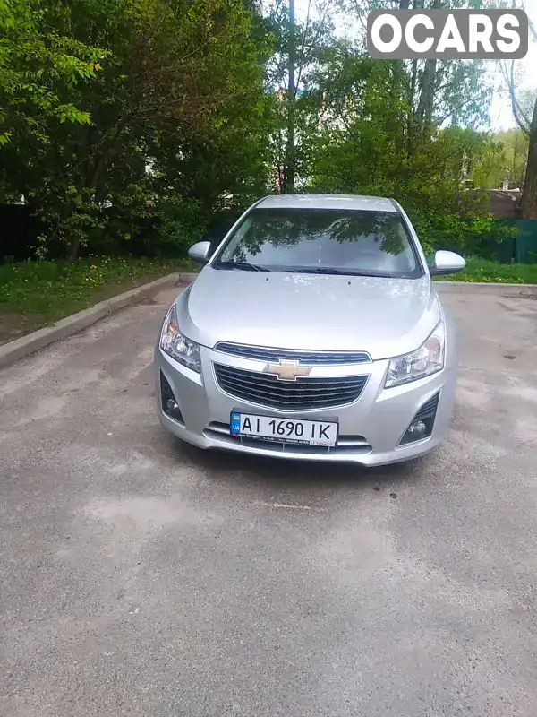 Хетчбек Chevrolet Cruze 2013 null_content л. Автомат обл. Київська, Вишневе - Фото 1/17