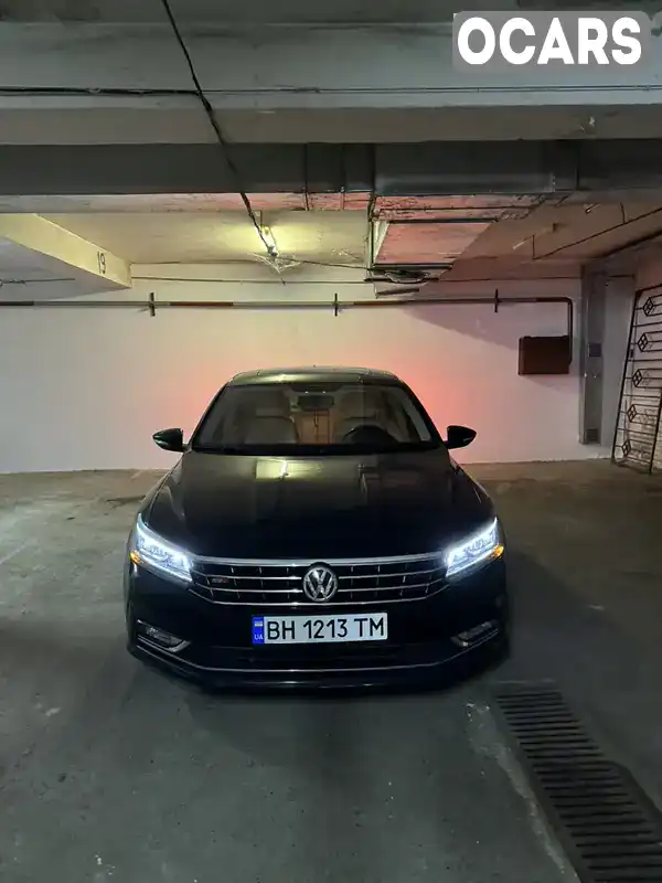 Седан Volkswagen Passat 2015 1.8 л. Автомат обл. Одеська, Одеса - Фото 1/14