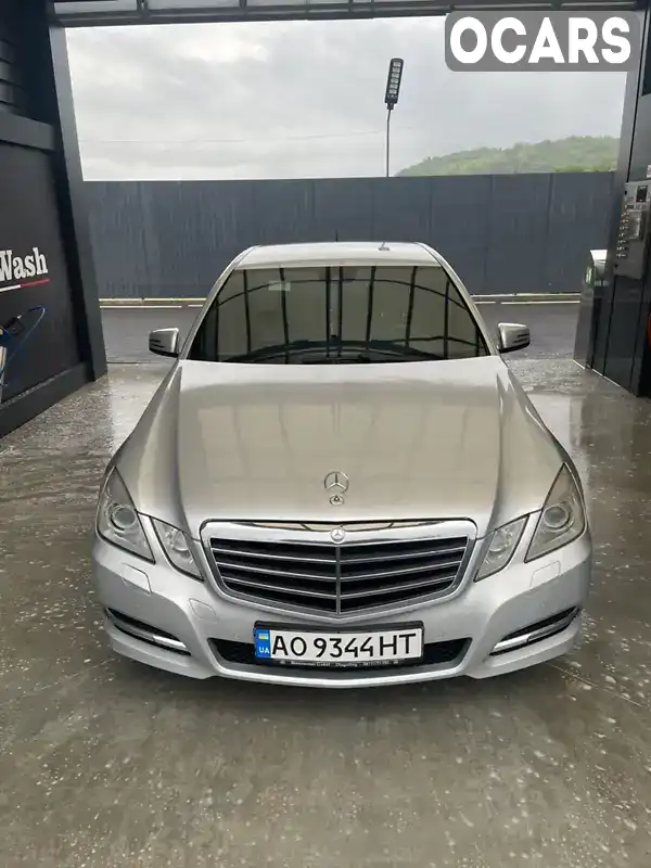 Седан Mercedes-Benz E-Class 2011 2.2 л. Автомат обл. Закарпатська, Великий Березний - Фото 1/9