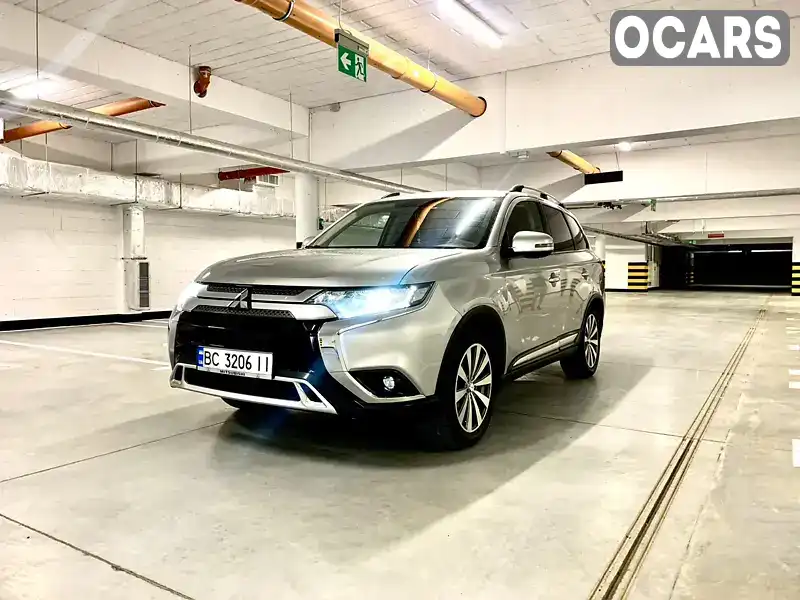 Позашляховик / Кросовер Mitsubishi Outlander 2018 2 л. Варіатор обл. Львівська, Ходорів - Фото 1/21